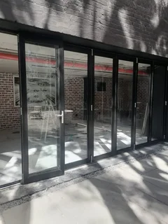 Experience Aluminium installer needed