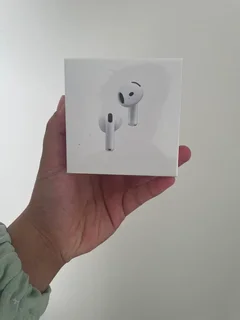 AirPods 4