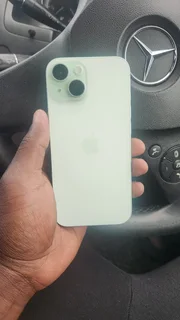 iPhone 15 (256GB)