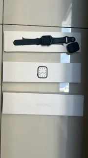 Apple Watch Series 9 (42mm)