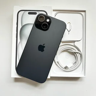 iPhone 15 (256GB)