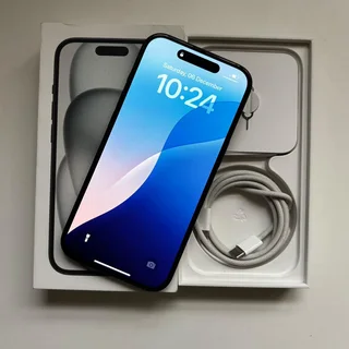 iPhone 15 (256GB)