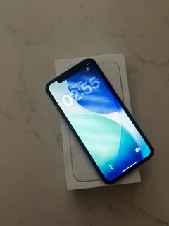 iPhone 11 (64GB)