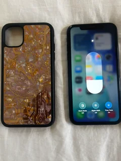 iPhone 11 (64GB)