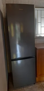 Hisense 264L Bottom Freezer Fridge - Titanium Inox