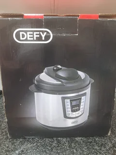Defy PC 600 S 6 L Pressure Cooker