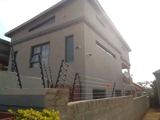 We specialize in installations and maintenance. Garage doors. Cctv cameras. Gate motor.fencing