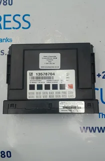 Opel Chevrolet Cruze 2011&#43;- BCM 13578704 Red F 00H J00 746