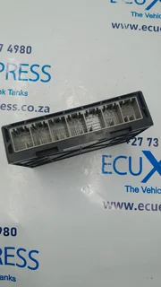 Opel Chevrolet Cruze 2011&#43;- BCM 13578704 Red F 00H J00 746