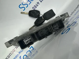 Renault Clio MK2 1.2 16V Siemens SIM32 ECU S120200105 A 82005223578 8200510536.