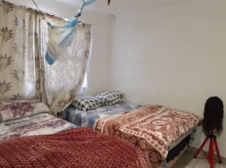 Charming 2-Bedroom Townhouse in a Quiet Complex in Gonubie