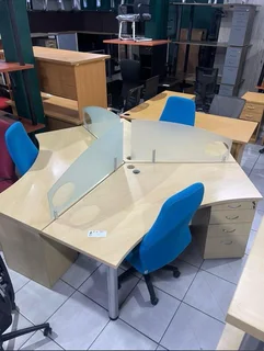 Maple cluster desk