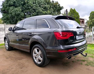 AUDI Q7 3.0 TDI QUATTRO S-LINE 7 SEATER