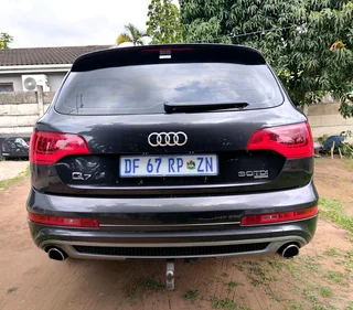AUDI Q7 3.0 TDI QUATTRO S-LINE 7 SEATER