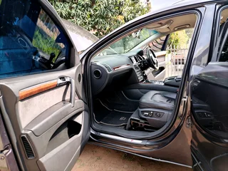 AUDI Q7 3.0 TDI QUATTRO S-LINE 7 SEATER