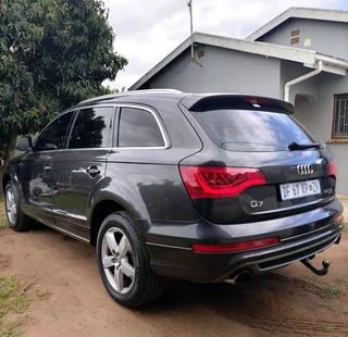 AUDI Q7 3.0 TDI QUATTRO S-LINE 7 SEATER