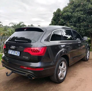 AUDI Q7 3.0 TDI QUATTRO S-LINE 7 SEATER