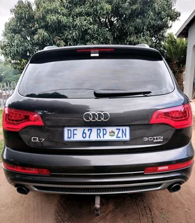 AUDI Q7 3.0 TDI QUATTRO S-LINE 7 SEATER