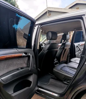 AUDI Q7 3.0 TDI QUATTRO S-LINE 7 SEATER