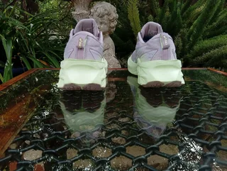 ASICS novablast 2 size UK 6 R650