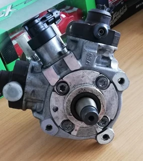 Land Rover used spares - Discovery 4 high pressure pump for sale