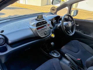 2012 Honda Jazz Hatchback 1.5 Elegance Automatic