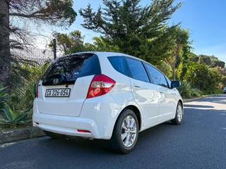 2012 Honda Jazz Hatchback 1.5 Elegance Automatic