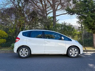 2012 Honda Jazz Hatchback 1.5 Elegance Automatic