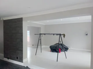 Painters with unlimited contactable references