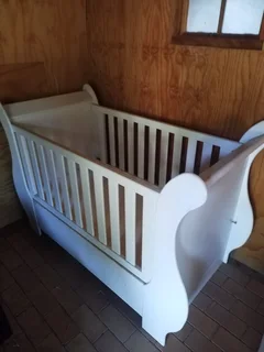 Sleigh Baby Cot