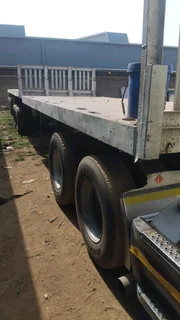 2004 - Burg Superlink Flat Deck Trailer now on sale  - Only 2 Tyres needs to be replaced