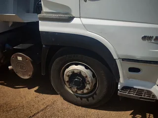 2013 - Nissan UD QUON GW 26 490 10 Cube Tipper truck now on sale- Excellent condition