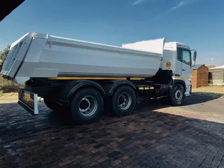 2011 - Nissan UD 390 10 Cube Tipper truck now on sale - Excellent condition