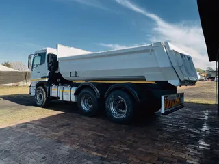 2011 - Nissan UD 390 10 Cube Tipper truck now on sale - Excellent condition