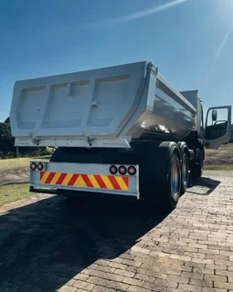 2011 - Nissan UD 390 10 Cube Tipper truck now on sale - Excellent condition