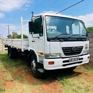 2007 - Nissan Ud 80 8to  Dropside Truck Now On Sale - Excellent Condition