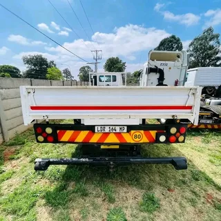 2007 - NISSAN UD 80 8To  Dropside Truck now on sale - Excellent condition