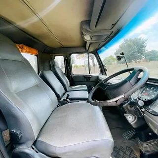 2007 - NISSAN UD 80 8To  Dropside Truck now on sale - Excellent condition