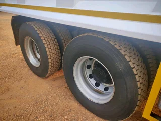 2014 Nissan UD GW26-450 10 Cube Tipper | Low Kilometers &amp; Ready to Work | ​R745,000 (No VAT) |