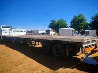 ​ 2000 Henred Flat Deck Superlink Link Trailer (6m / 12m) | R245,000 NO VAT​Price: R245k (NO VAT)