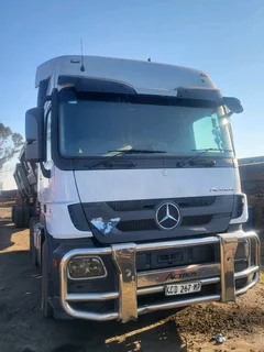 R425,000 (PRICE DROP!) 2015 Mercedes Actros 2644 Double Axle Truck | Ready for work!