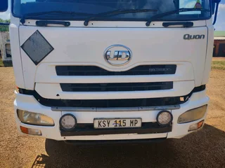 ​2013 UD 490 - 10 Cube Tipper Truck - PRICED TO SELL ASAP!​