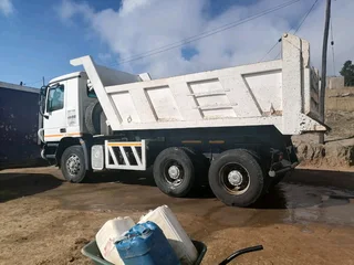 2009 Mercedes-Benz Actros 3331 – Fully Serviced, Only 553,845 km – R495,000 (Was R525,000) – Vryheid