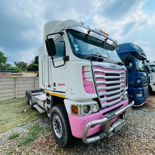 2010 - Freightliner Argosy  Isx 530 Double Axle Truck now on sale - Excellent condition