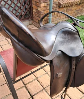 Trident Horse Saddle
