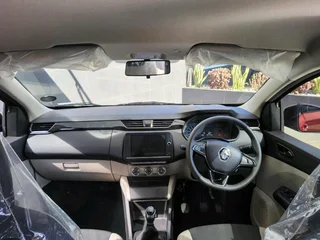 2025 Renault Triber 1.0 Dynamique For Sale