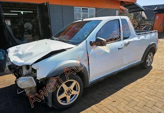 Nissan NP200 1.6 16V K4M 63000km&#39;s Stripping For Spares