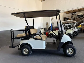 EZGO RXV GOLF CART