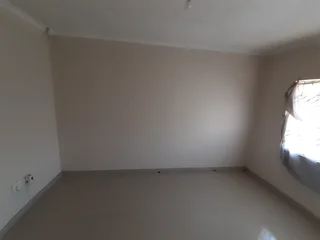 2 Bedroom freestanding house for rent in Grove End, Phoenix