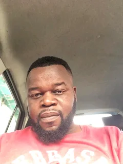 uber/bolt driver available